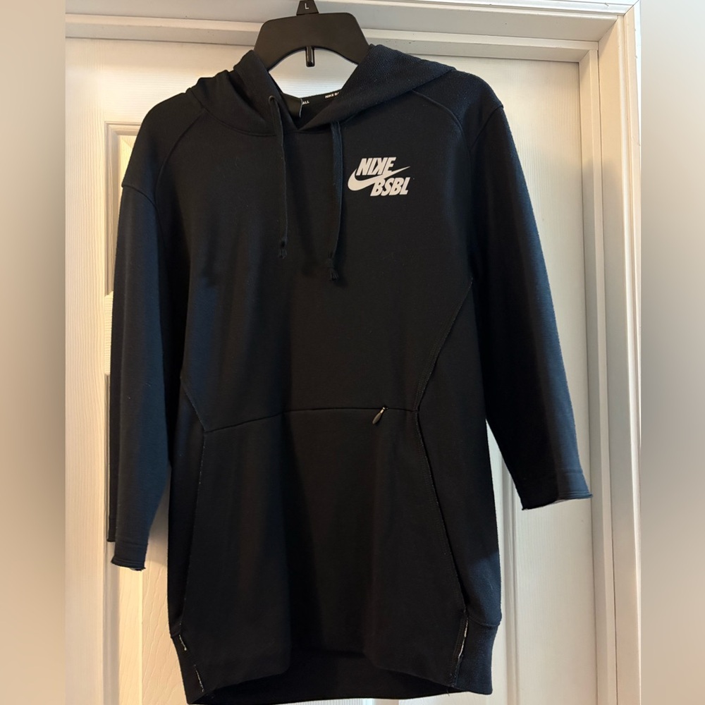 Nike Mens 3/4 Sleeve Hoodie
Small
